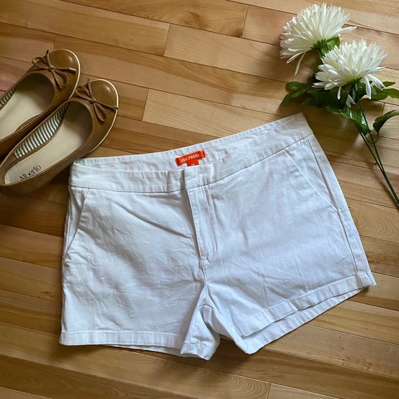 JOE FRESH Classic White Shorts - Picture 9 of 9
